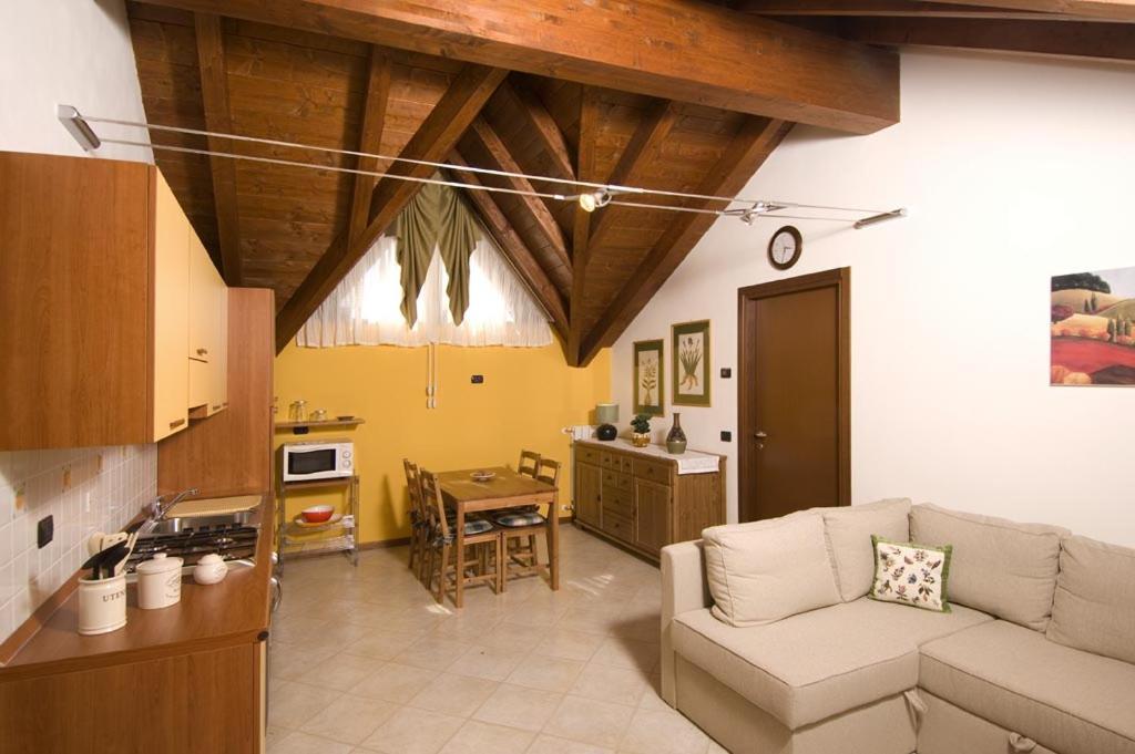 Appartamenti Villa Anna Melegnano Exterior photo